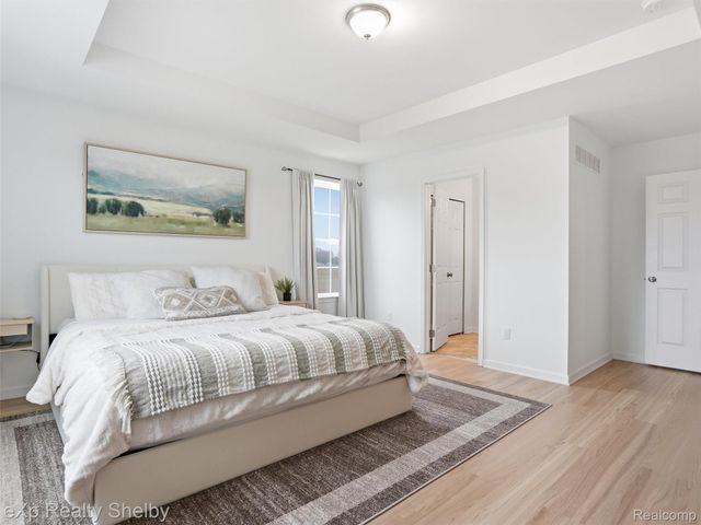 51435 Water Mark Drive, Macomb Township, MI 48042