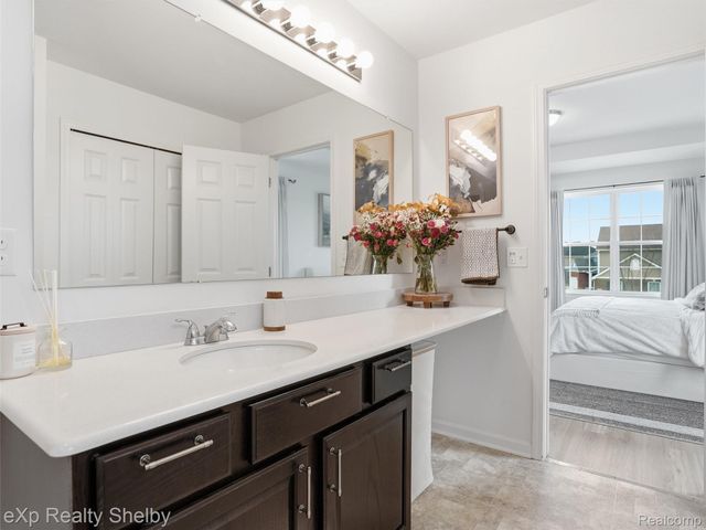 51435 Water Mark Drive, Macomb Township, MI 48042