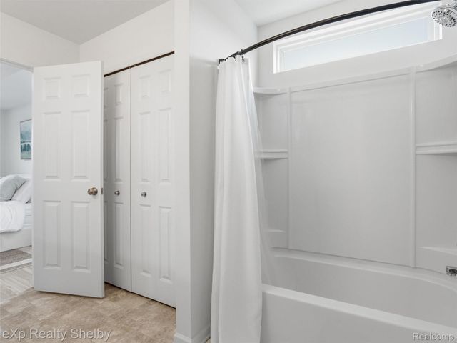 51435 Water Mark Drive, Macomb Township, MI 48042