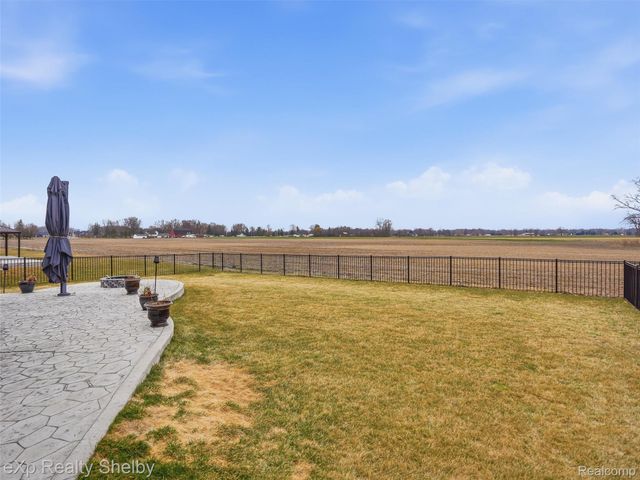 51435 Water Mark Drive, Macomb Township, MI 48042