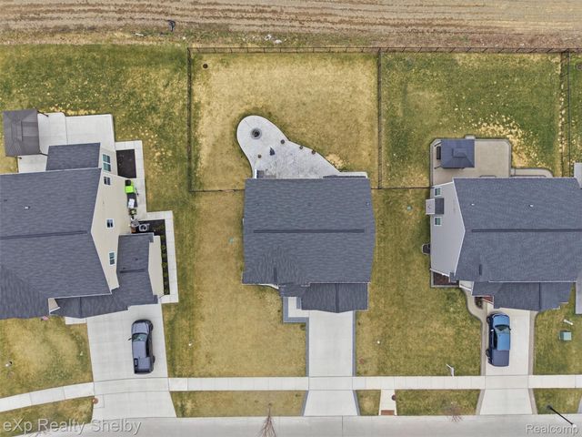 51435 Water Mark Drive, Macomb Township, MI 48042