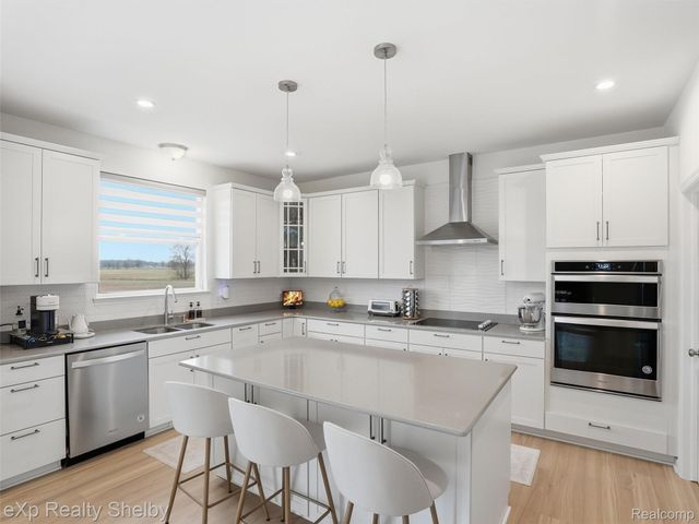 51435 Water Mark Drive, Macomb Township, MI 48042