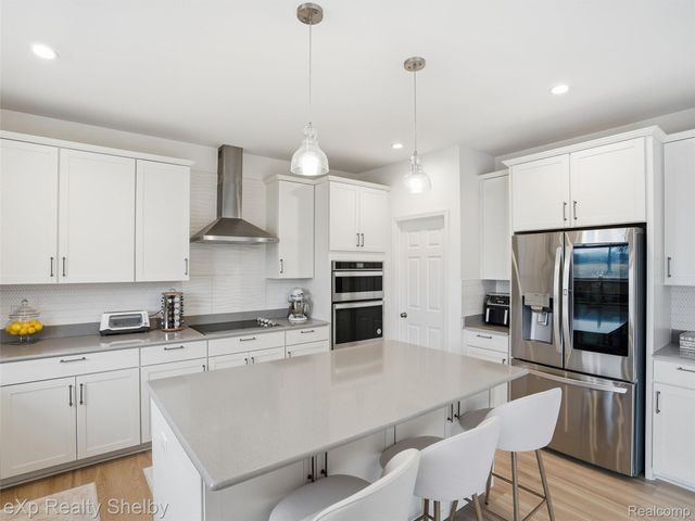 51435 Water Mark Drive, Macomb Township, MI 48042