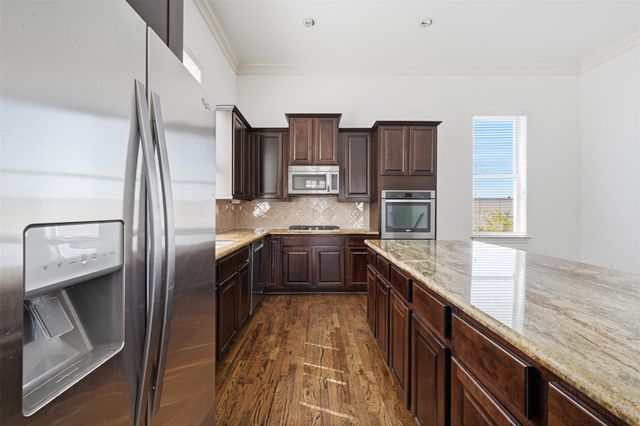 2027 Fannin Station, Houston, TX 77045