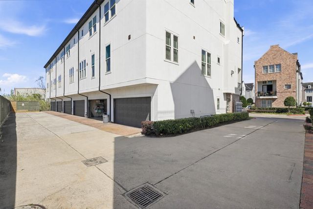 2027 Fannin Station, Houston, TX 77045