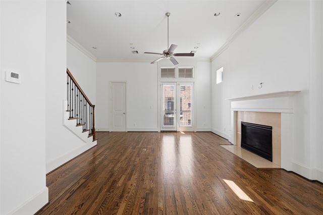 2027 Fannin Station, Houston, TX 77045