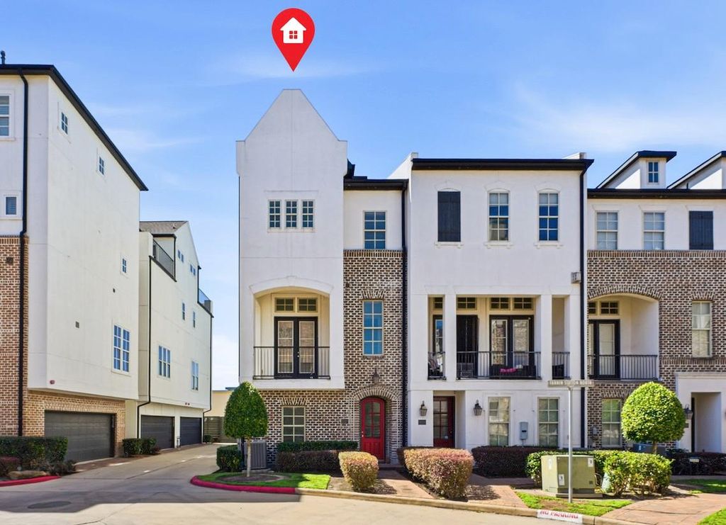 2027 Fannin Station, Houston, TX 77045