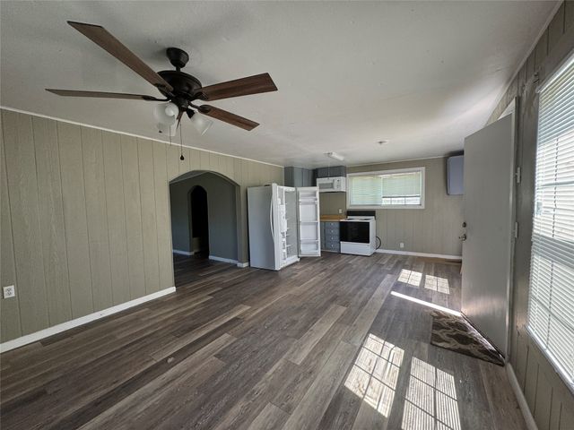 202 W Tarrant Street, Cumby, TX 75433