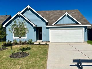 420 Lancebill DR, Lockhart, TX 78644