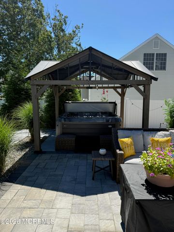 235 Serpent Lane, Manahawkin, NJ 08050