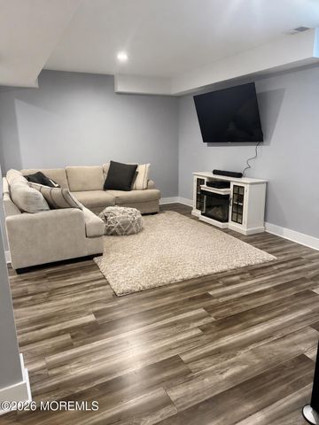 235 Serpent Lane, Manahawkin, NJ 08050