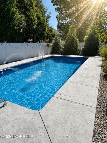 235 Serpent Lane, Manahawkin, NJ 08050