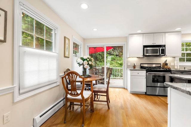 33 Arnold Terrace 33, Marblehead, MA 01945