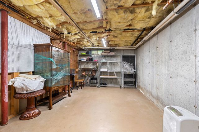 33 Arnold Terrace 33, Marblehead, MA 01945
