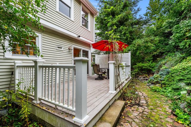 33 Arnold Terrace 33, Marblehead, MA 01945