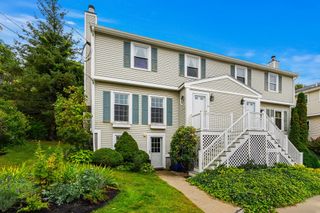 33 Arnold Terrace 33, Marblehead, MA 01945