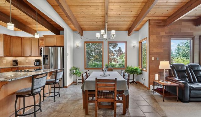 3116 E Center Rd, Mead, WA 99021