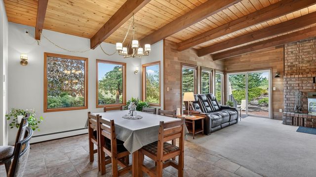 3116 E Center Rd, Mead, WA 99021