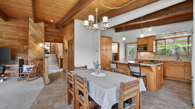 3116 E Center Rd, Mead, WA 99021