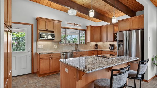 3116 E Center Rd, Mead, WA 99021