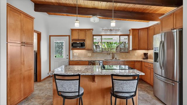3116 E Center Rd, Mead, WA 99021