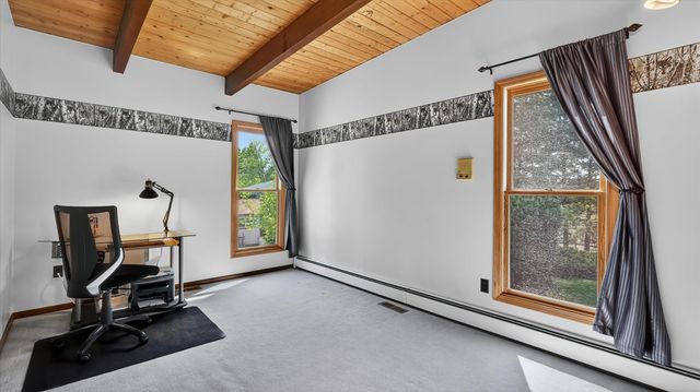 3116 E Center Rd, Mead, WA 99021