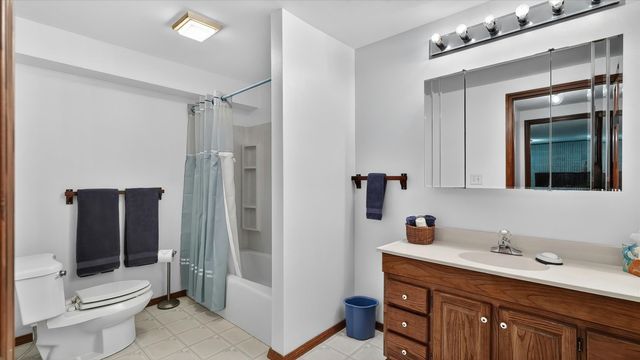 3116 E Center Rd, Mead, WA 99021