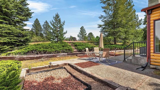 3116 E Center Rd, Mead, WA 99021