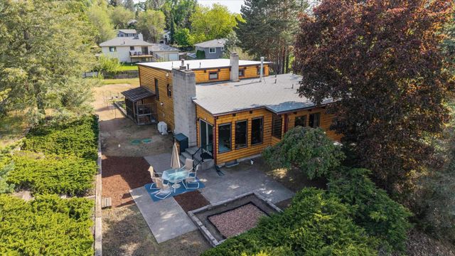 3116 E Center Rd, Mead, WA 99021