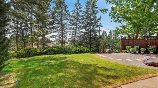 3116 E Center Rd, Mead, WA 99021