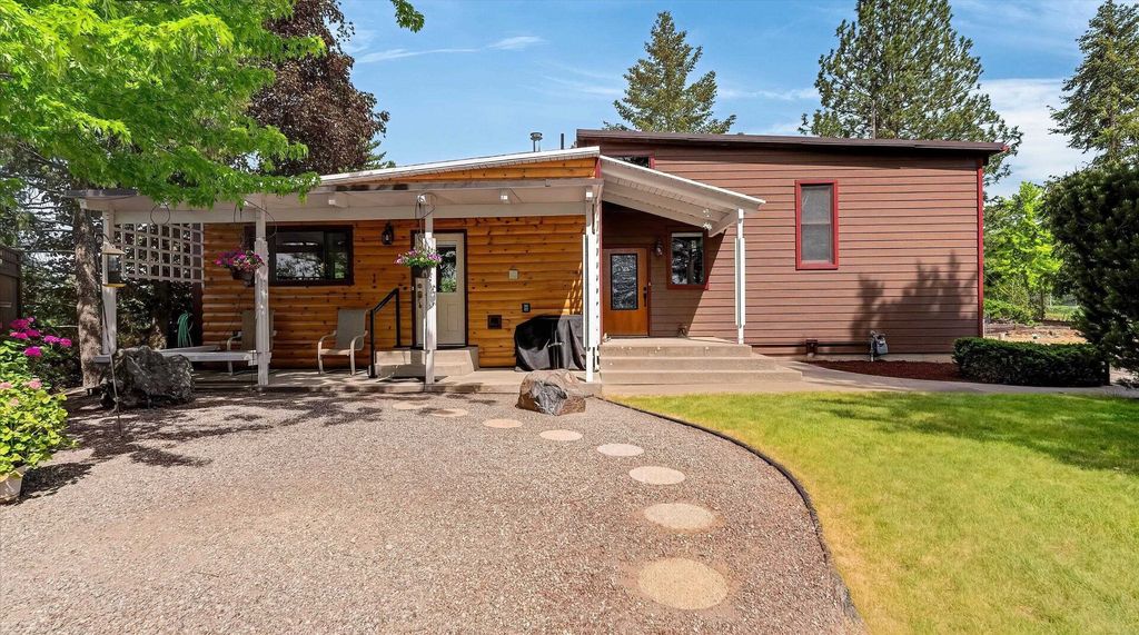 3116 E Center Rd, Mead, WA 99021