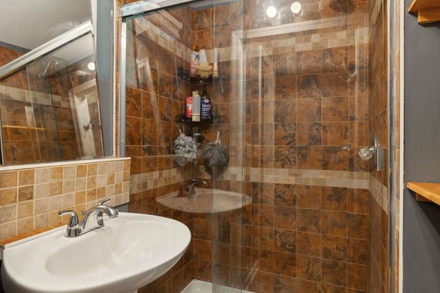4825 Peppertree Dr, Antioch, TN 37013