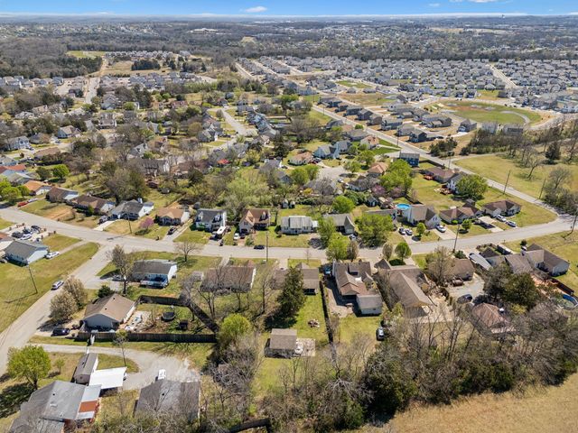 4825 Peppertree Dr, Antioch, TN 37013