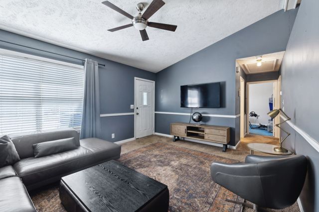 4825 Peppertree Dr, Antioch, TN 37013