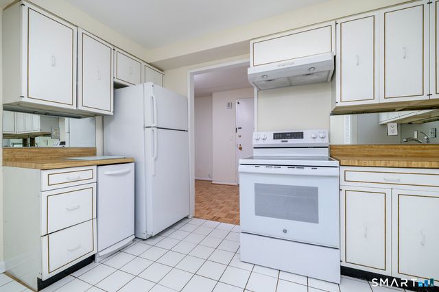 143 Hoyt Street 2K, Stamford, CT 06905