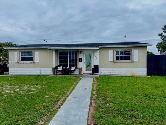 1321 NW 199th St, Miami Gardens, FL 33169