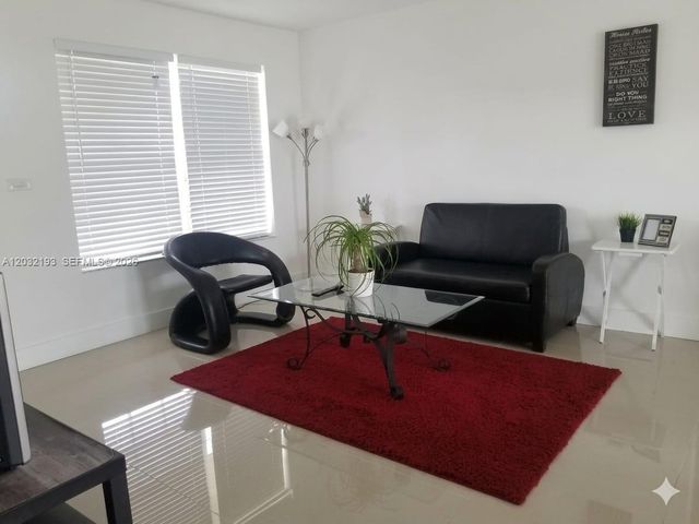 1321 NW 199th St, Miami Gardens, FL 33169