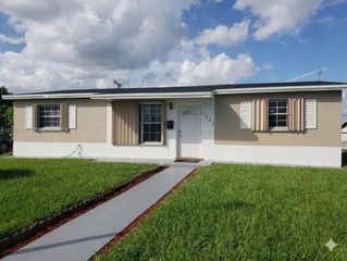 1321 NW 199th St, Miami Gardens, FL 33169