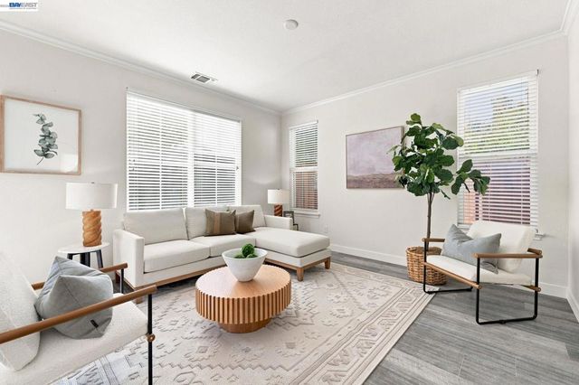 3910 Hidden Grove Ln, Concord, CA 94519