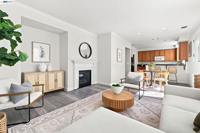 3910 Hidden Grove Ln, Concord, CA 94519