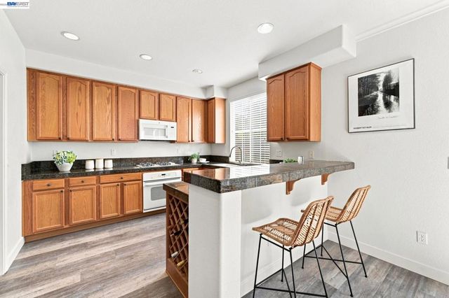 3910 Hidden Grove Ln, Concord, CA 94519