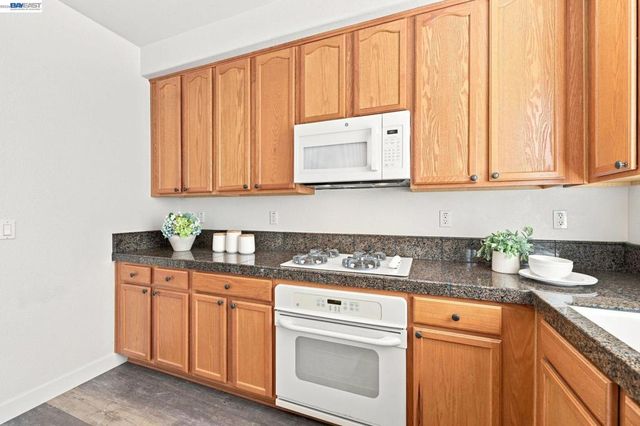 3910 Hidden Grove Ln, Concord, CA 94519