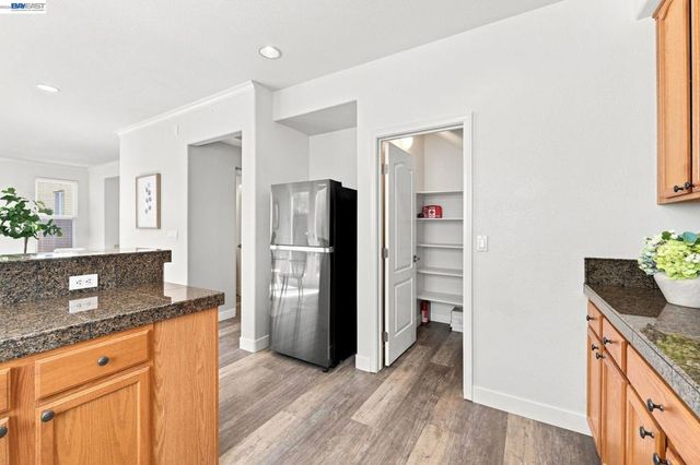 3910 Hidden Grove Ln, Concord, CA 94519
