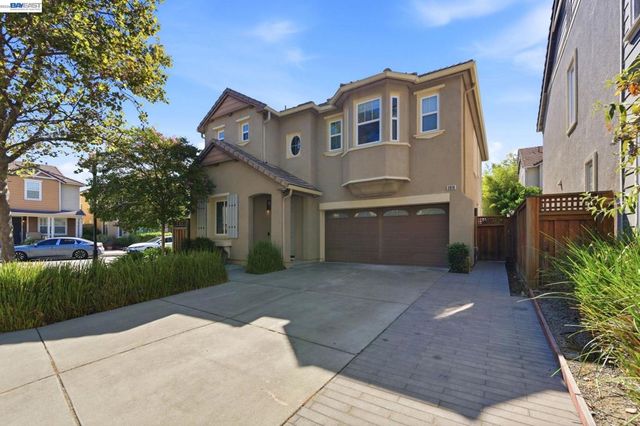 3910 Hidden Grove Ln, Concord, CA 94519