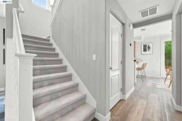 3910 Hidden Grove Ln, Concord, CA 94519
