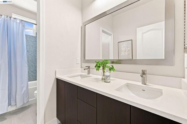 3910 Hidden Grove Ln, Concord, CA 94519