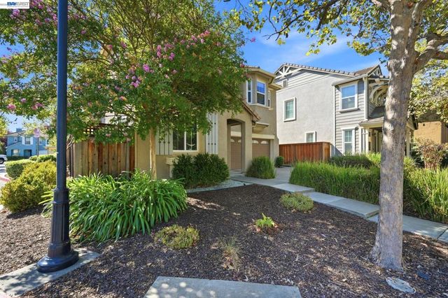 3910 Hidden Grove Ln, Concord, CA 94519