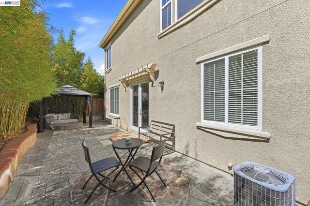 3910 Hidden Grove Ln, Concord, CA 94519
