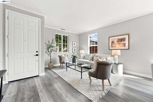 3910 Hidden Grove Ln, Concord, CA 94519