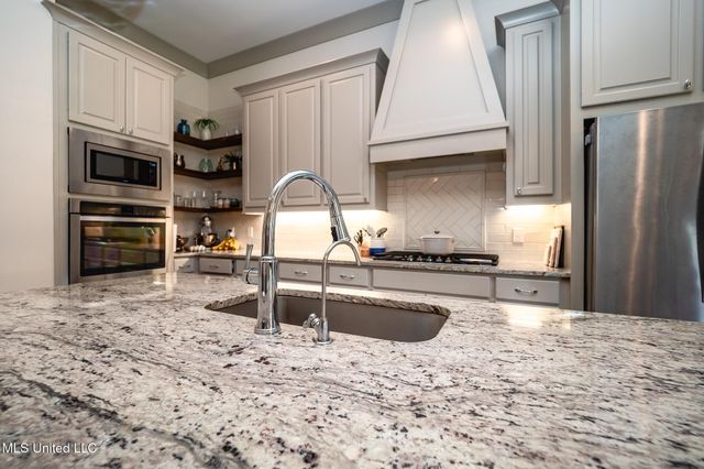 204 Grace Drive, Flowood, MS 39232